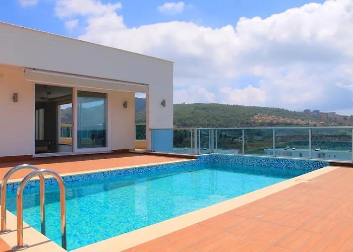 Villa Carlijn Met Prive-Zwembad, Veel Privacy En Panoramisch Uitzicht Op Zee, Op Luxe Resort Alanya with Pool