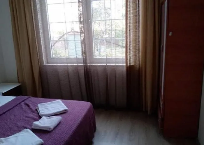 1 Yatak Odali Full Esyali Daire Kemer