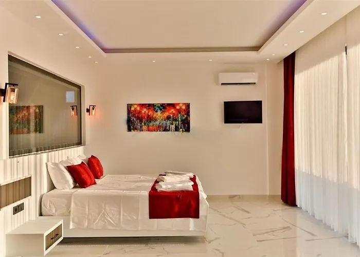Villa Olivet-Kalkan- Huge Private Pool And Lovely Garden-Jakuzzies-Sauna-Turkish Hamam Kas