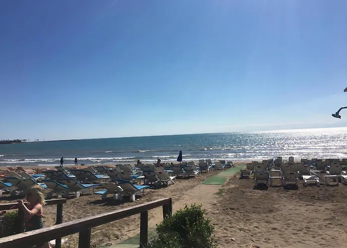 Side Family Vacation Rentals