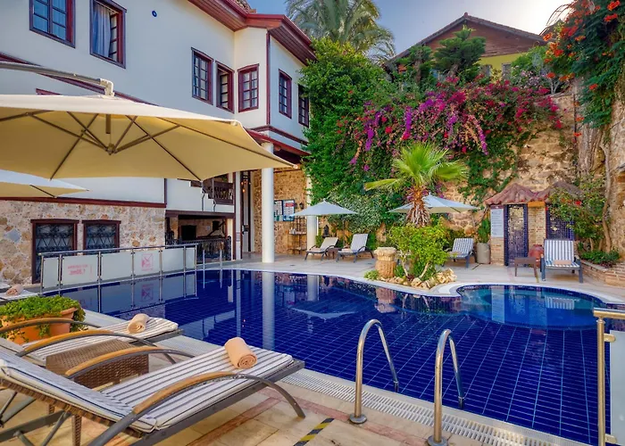 Antalya hotels near Kesik Minare