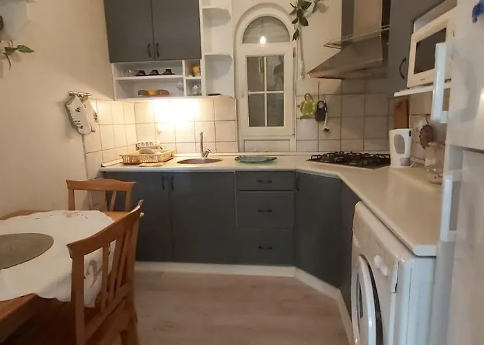 Denize Cok Yakin Daire Apartment Side