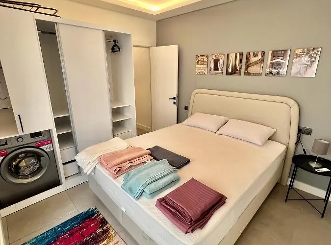 Antalya Lara Bolgesinde Luks Evimiz Aparthotel