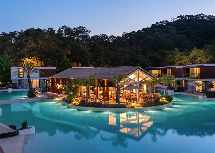 Kemer Hotels for Romantic Getaway