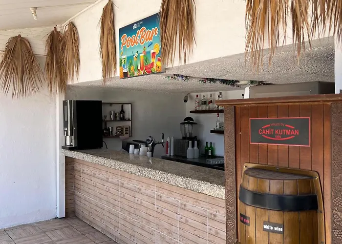 Side Legend Hotel