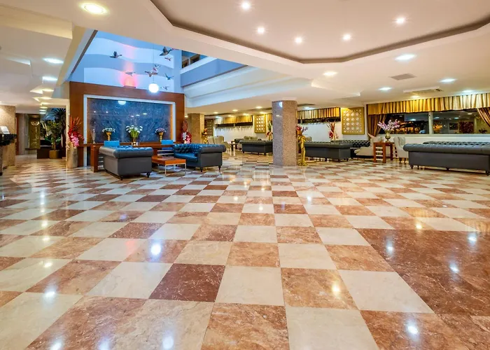 Kemer hotels near Kemer Marina