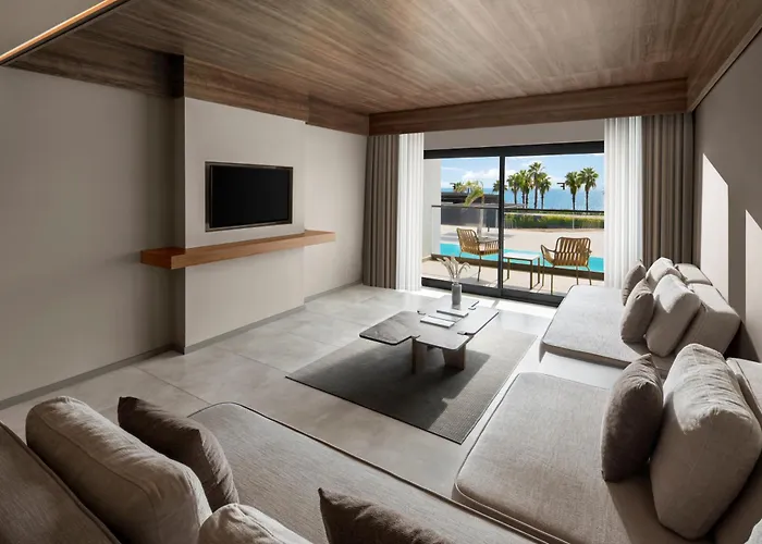 Paloma Finesse Side Hotel