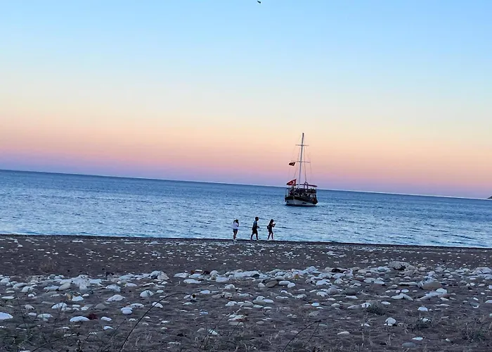 Sakli Bahce Pensiyon & Camping Cirali