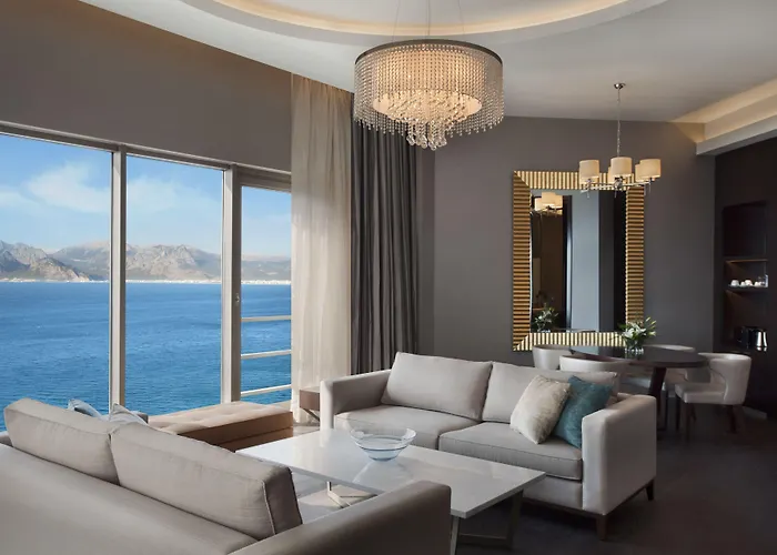 Antalya hotels near Muradiye Camii