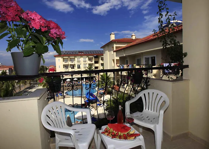 Side Cheap Hotels near Temple Of Augustus