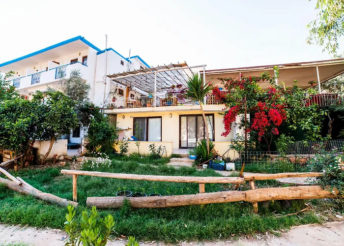 Pet friendly Eucalyptus Pension Patara