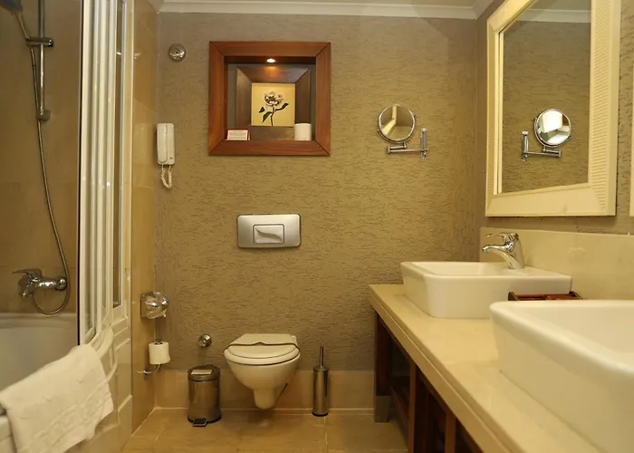 Kemer hotels near Folklorik Yoruk Parki
