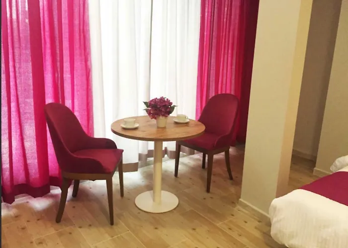 Side Vacation Rentals
